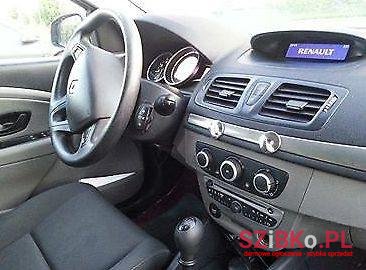 2012' Renault Megane photo #2