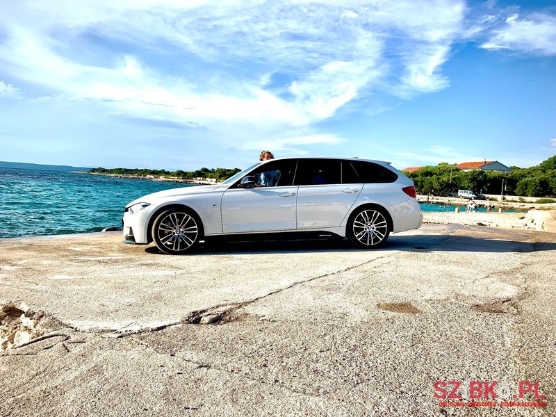 2016' BMW 3 Series photo #4