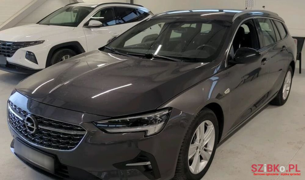 2022' Opel Insignia photo #1