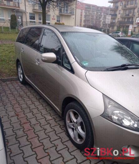 2006' Mitsubishi Grandis photo #1