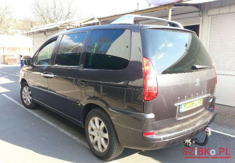 2006' Peugeot 807 photo #1