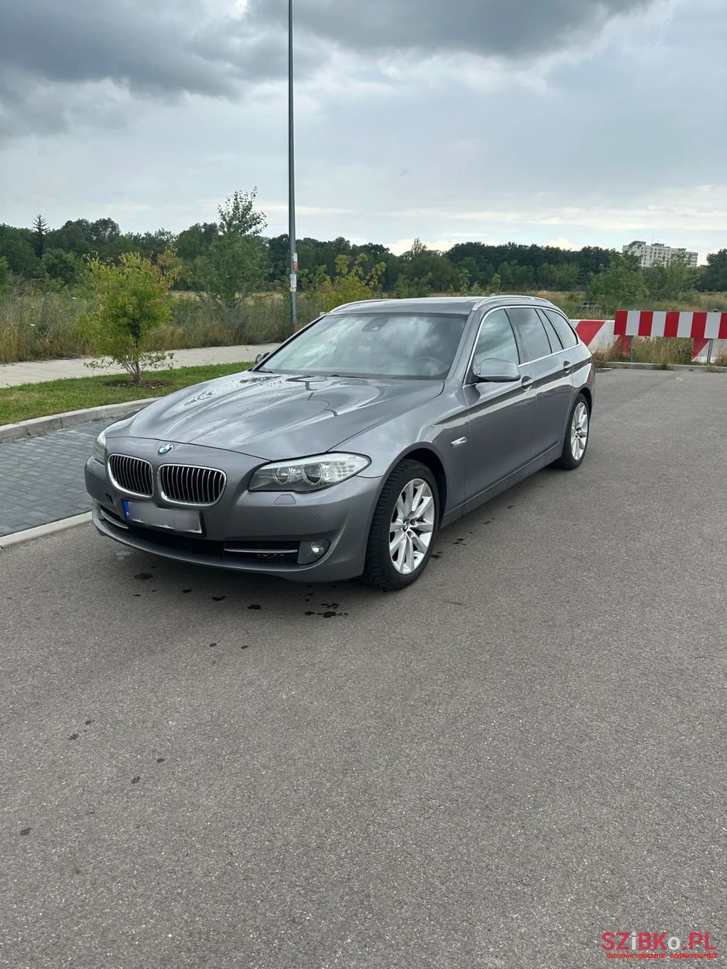 2012' BMW 5 Series photo #1