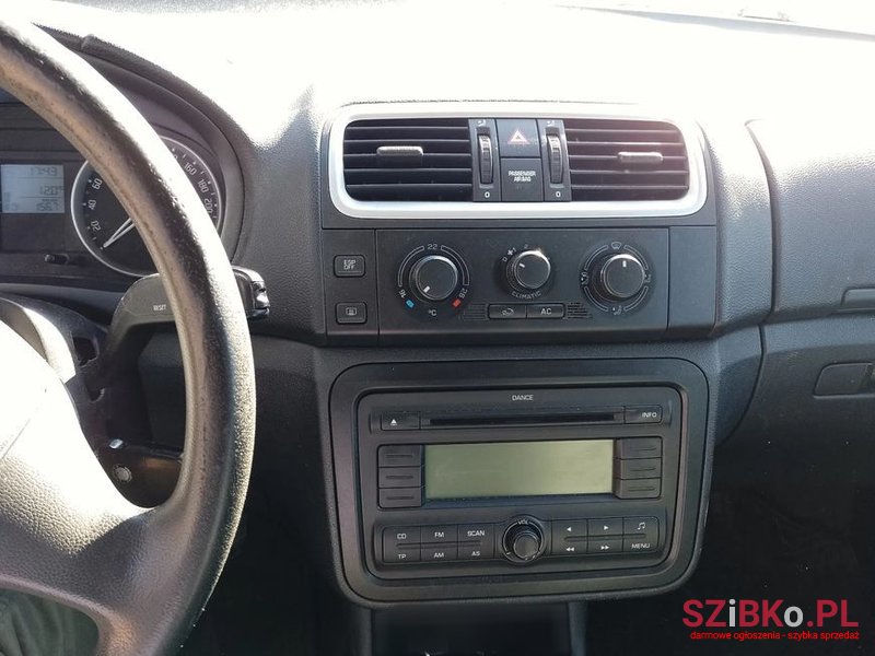 2008' Skoda Fabia photo #5