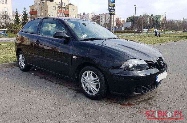 2004' SEAT Ibiza photo #1