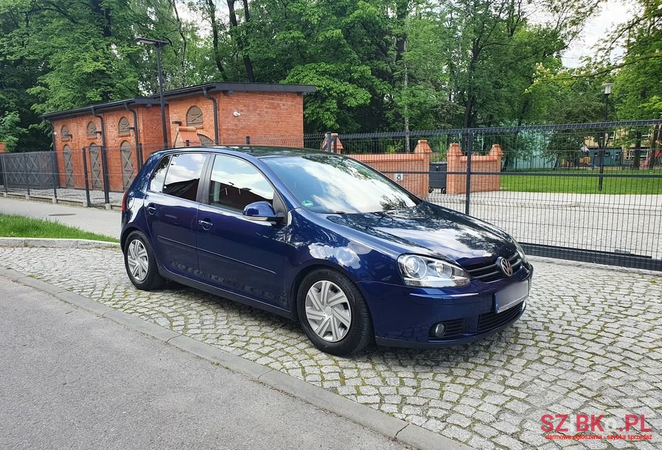 2008' Volkswagen Golf photo #6