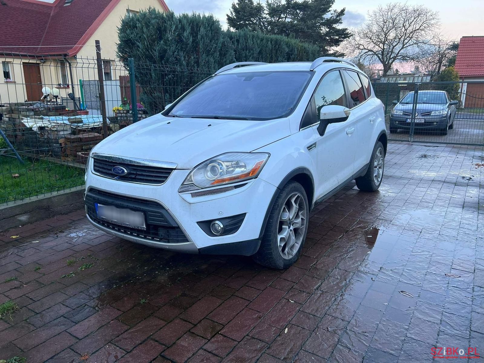 2011' Ford Kuga photo #2