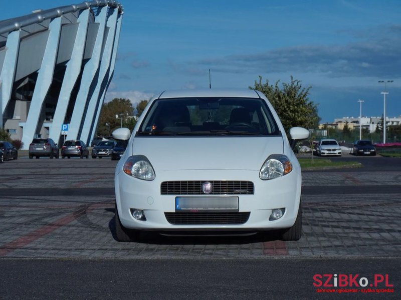 2008' Fiat Grande Punto photo #2