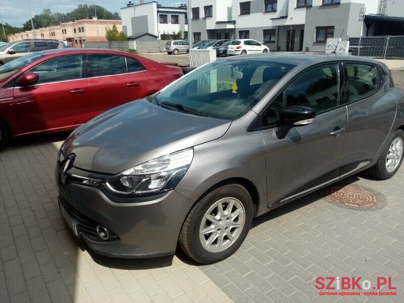 2013' Renault Clio photo #1