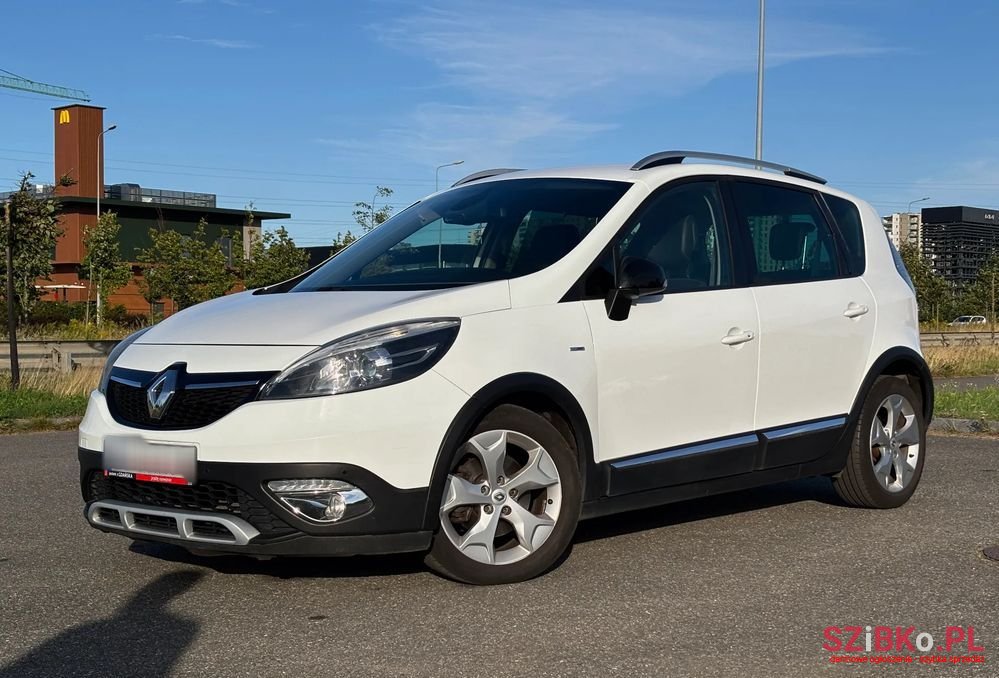 2013' Renault Scenic photo #3