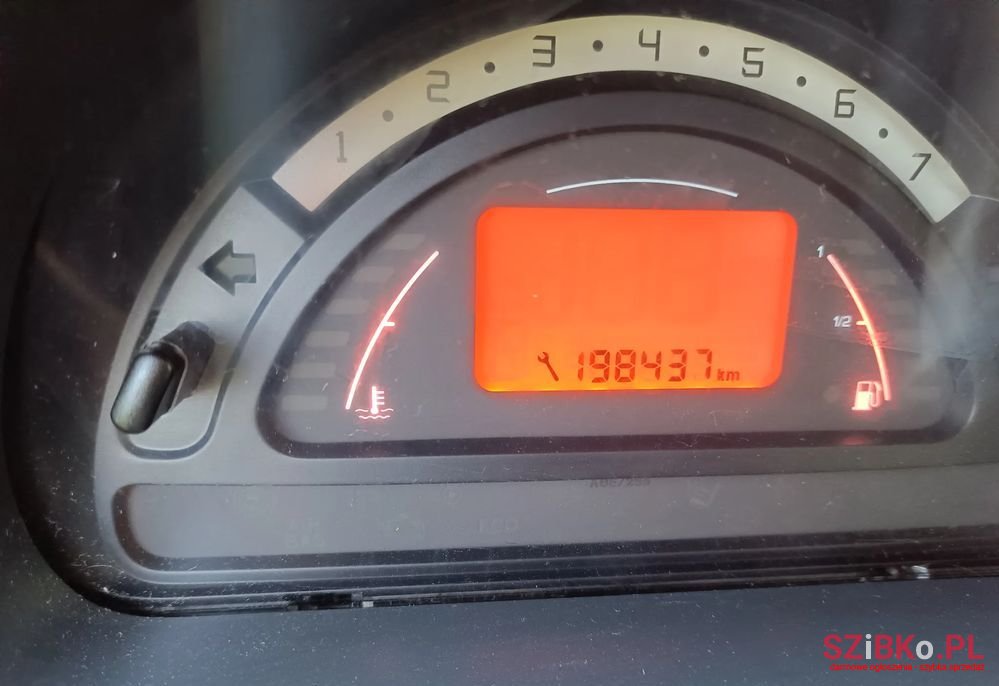 2005' Citroen C3 1.4 Confort photo #6