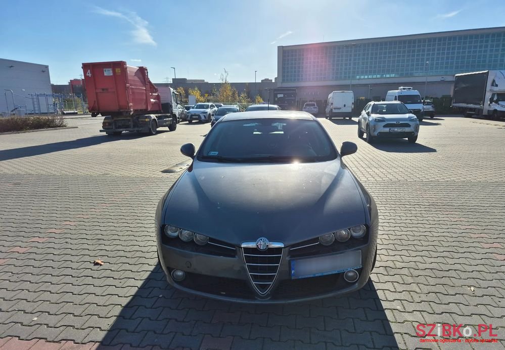 2009' Alfa Romeo 159 photo #3