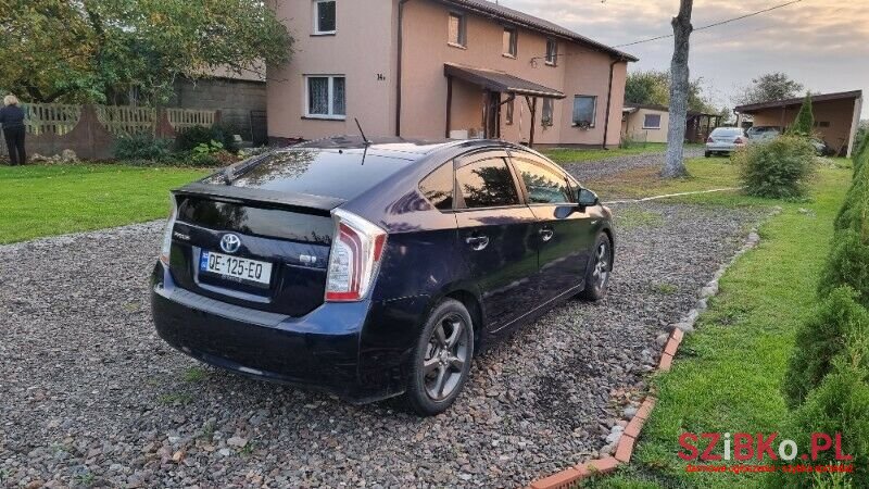 2012' Toyota Prius photo #2