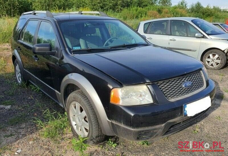 2005' Ford Freestyle photo #2