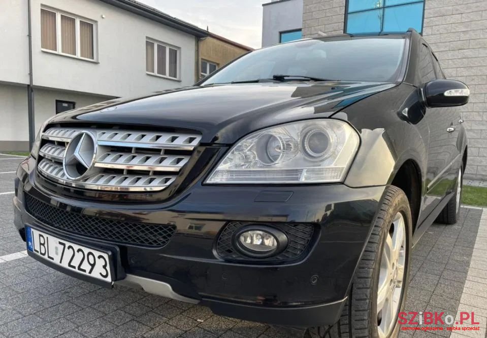 2008' Mercedes-Benz Ml photo #2