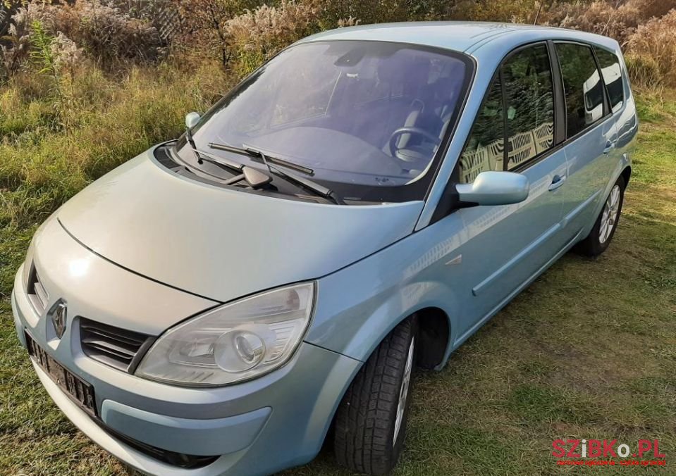 2007' Renault Grand Scenic photo #2