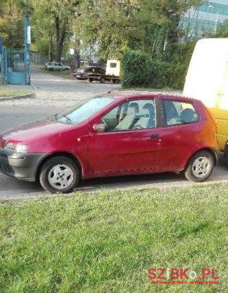 2002' Fiat Punto photo #1