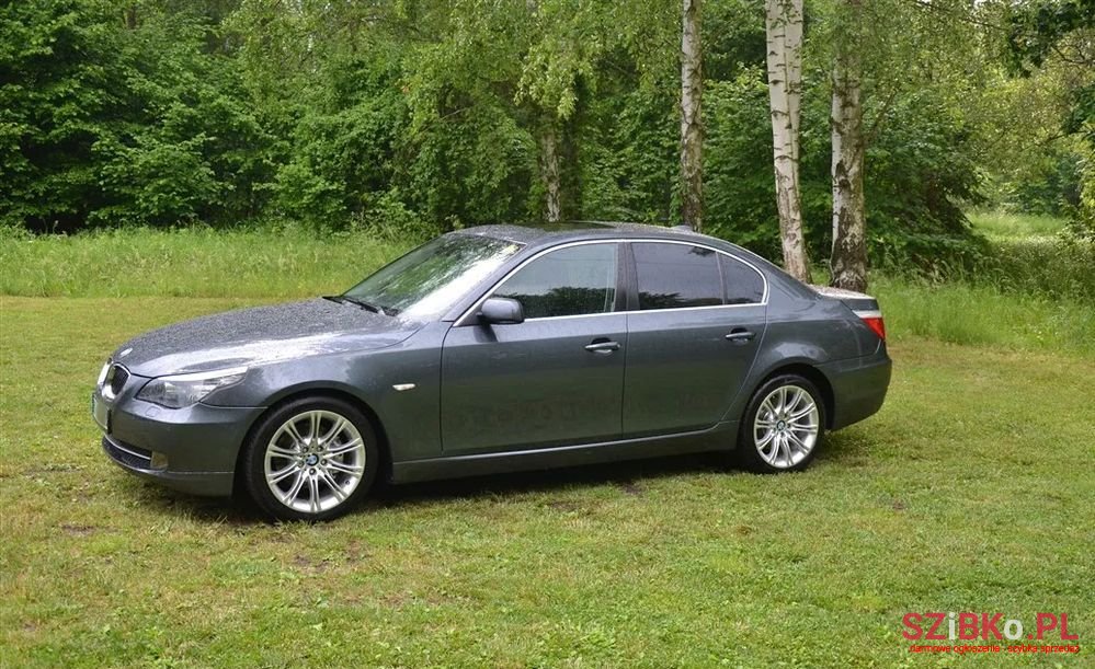 2008' BMW 5 Series 525I photo #6