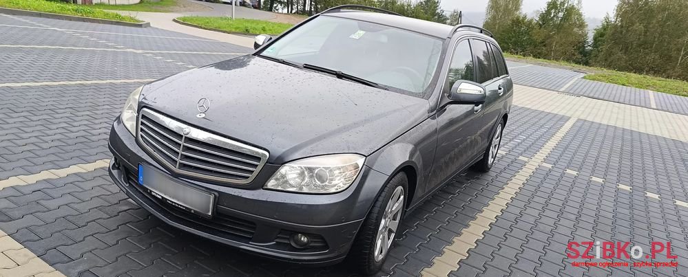 2008' Mercedes-Benz C-Class photo #2