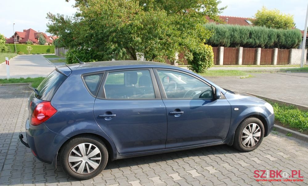 2008' Kia Ceed photo #2