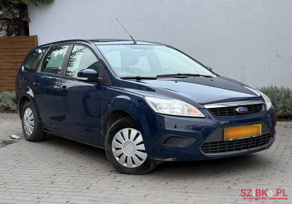 2010' Ford Focus photo #2