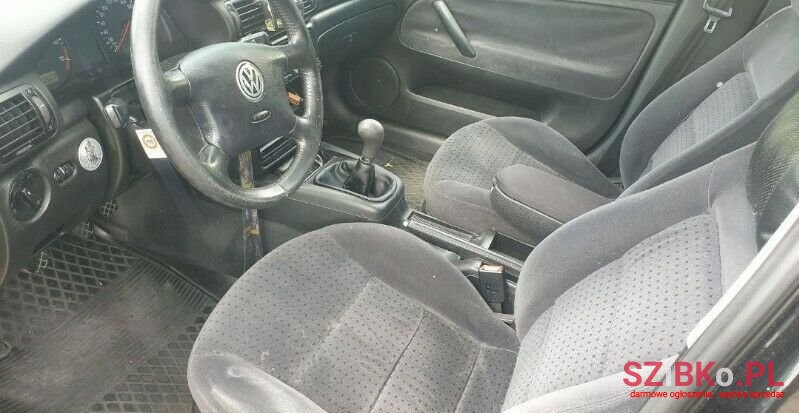 1999' Volkswagen Passat photo #5