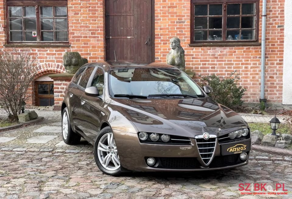 2008' Alfa Romeo 159 photo #1