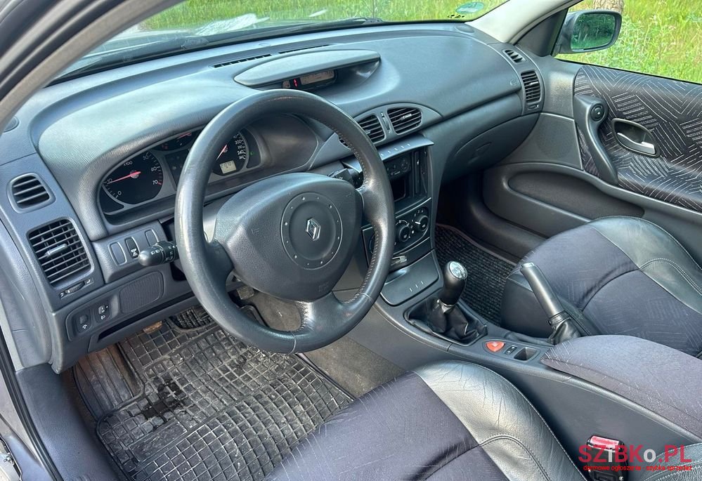 2002' Renault Laguna photo #4