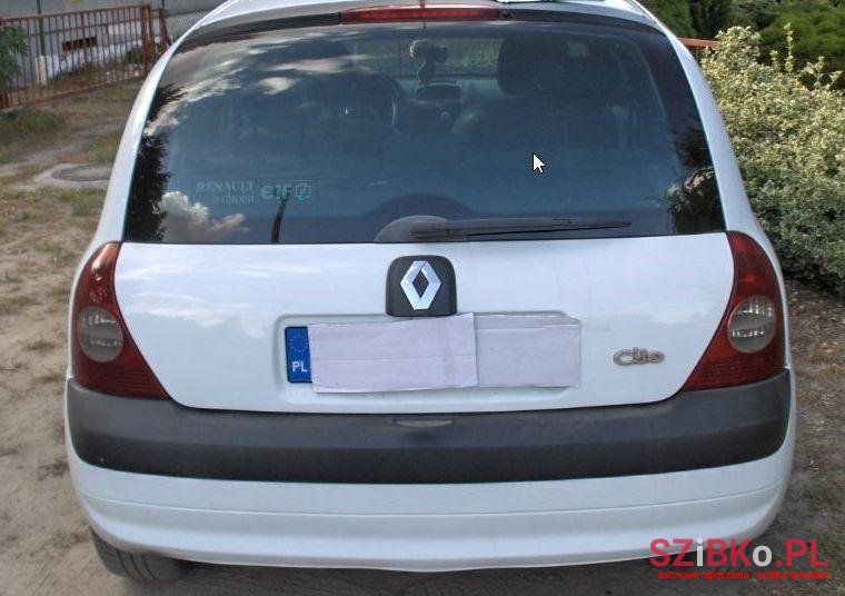 2004' Renault Clio photo #1