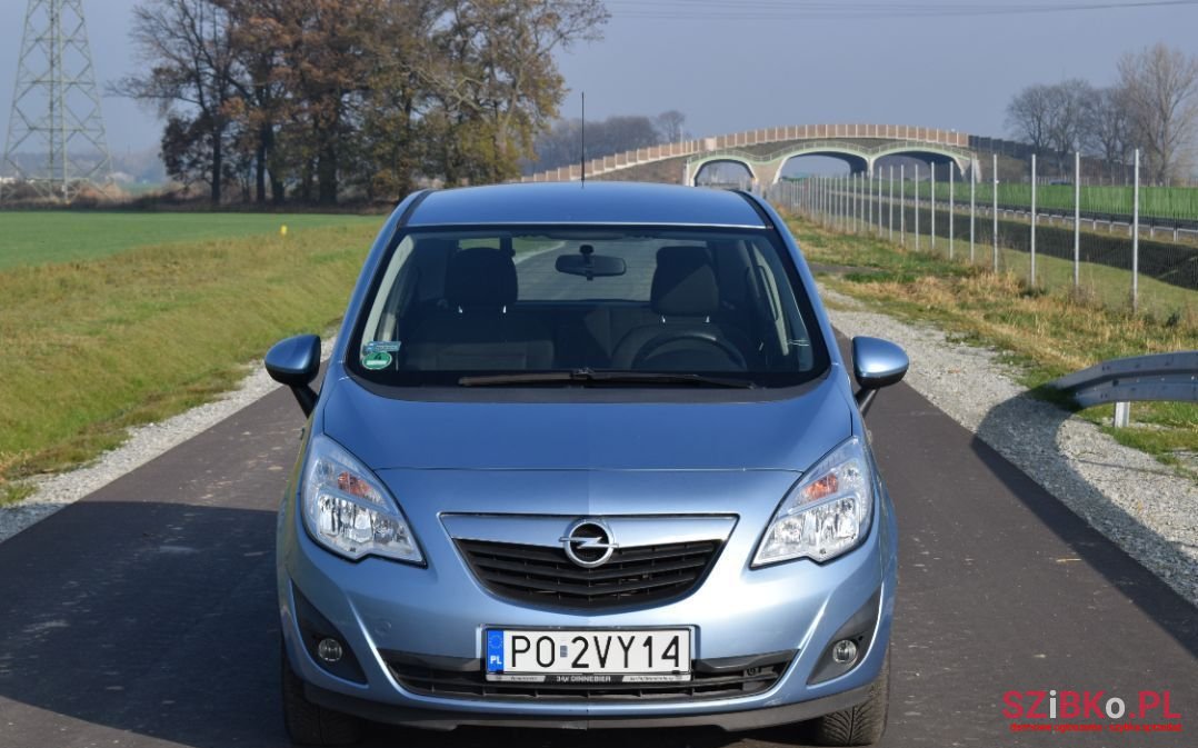 2014' Opel Meriva photo #2