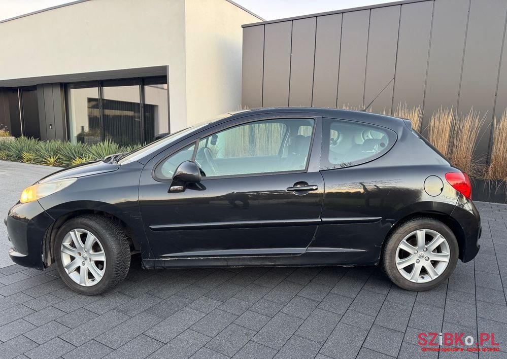 2007' Peugeot 207 photo #2