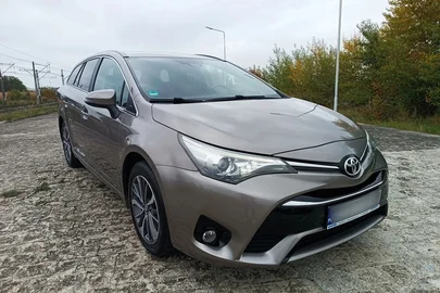 2015' Toyota Avensis 1.8 Business Edition