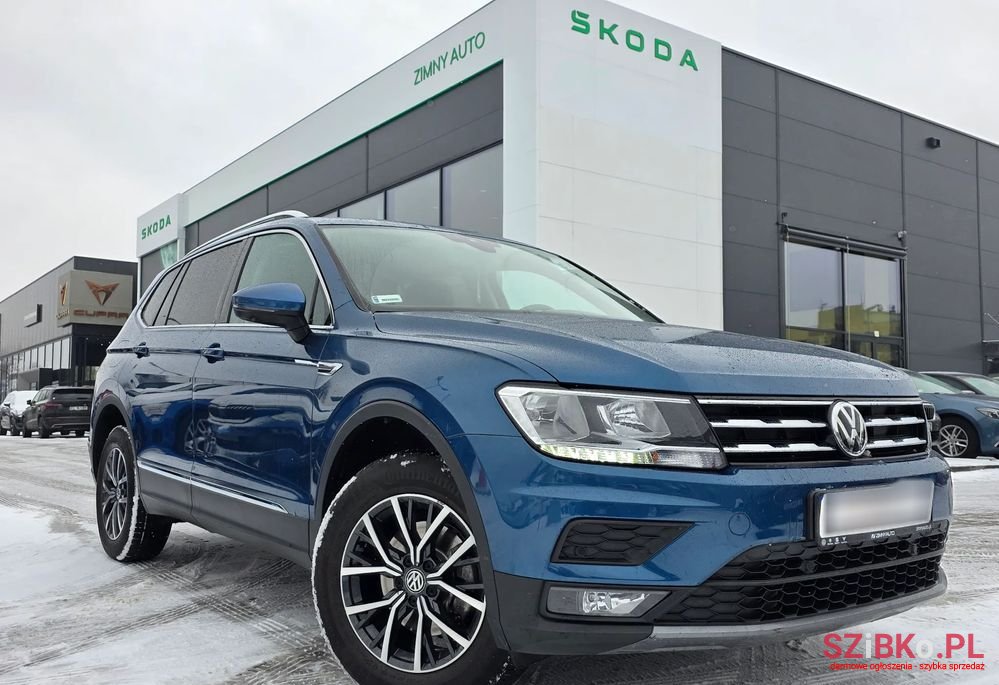 2019' Volkswagen Tiguan photo #1
