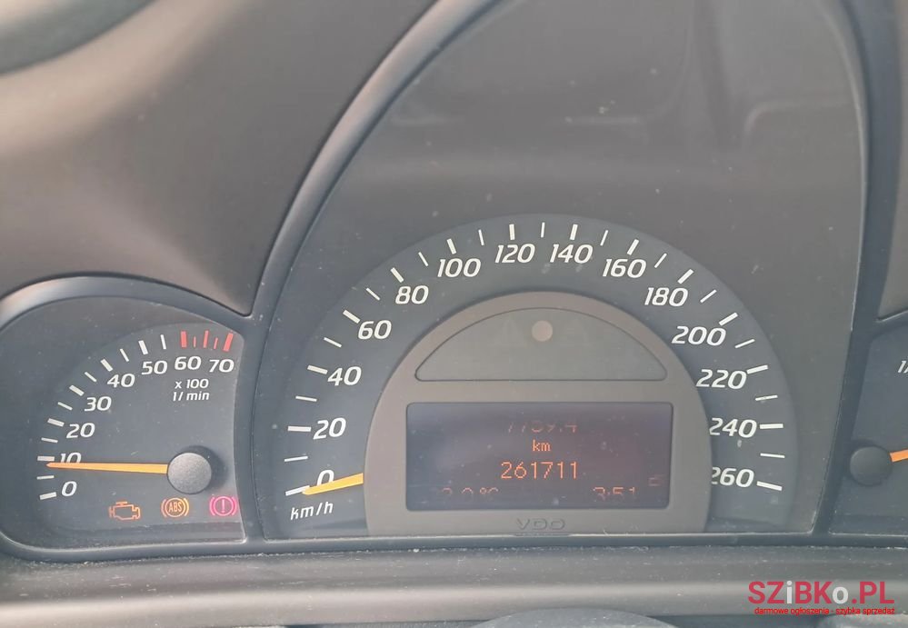 2001' Mercedes-Benz C-Class 180 photo #6