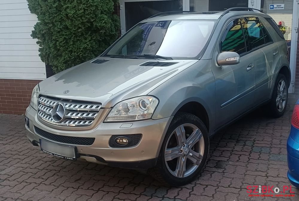 2005' Mercedes-Benz Ml 320 Cdi 4-Matic photo #1