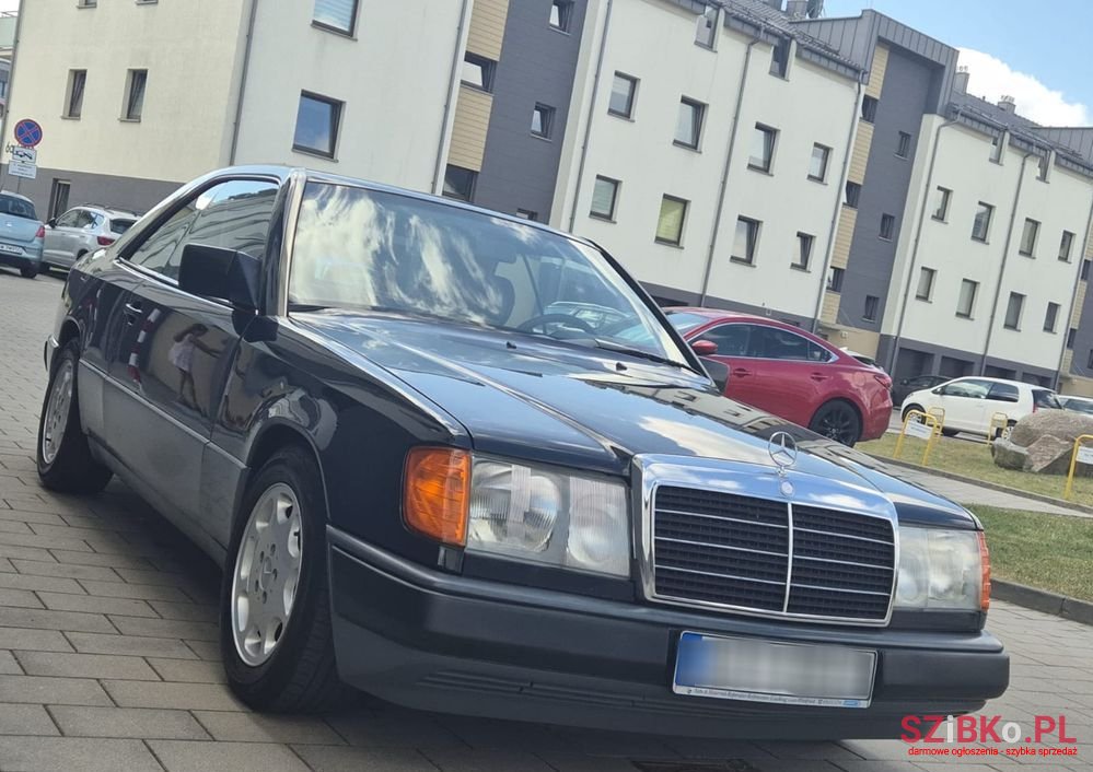 1987' Mercedes-Benz W124 photo #2