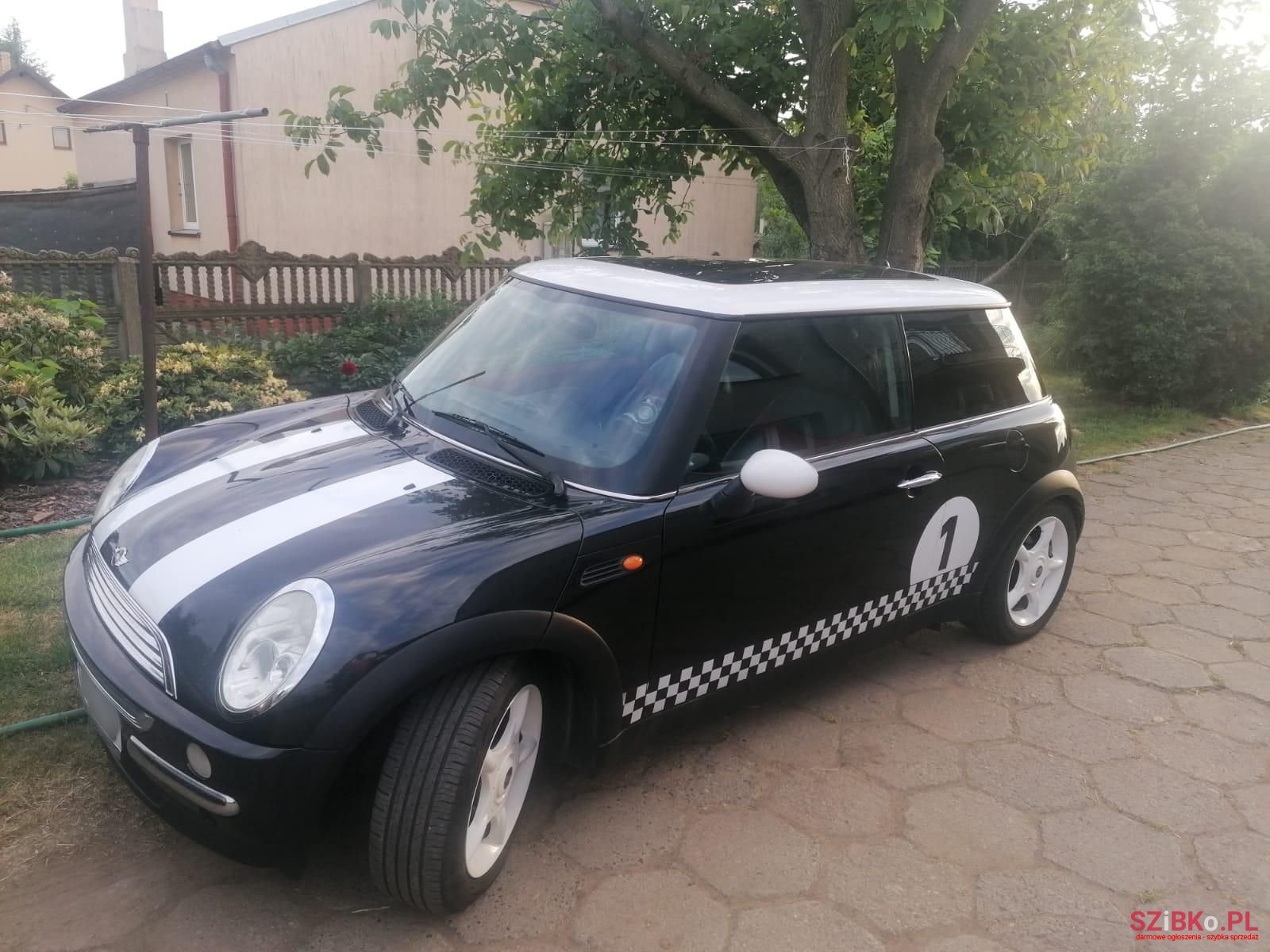 2001' MINI Cooper photo #3