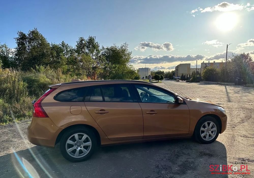 2012' Volvo V60 D2 Kinetic photo #2