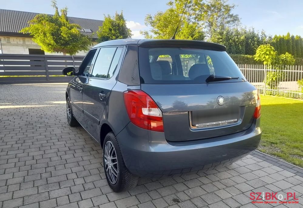 2008' Skoda Fabia photo #3