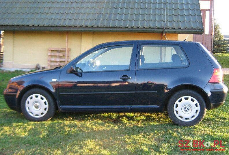 1998' Volkswagen Golf photo #1
