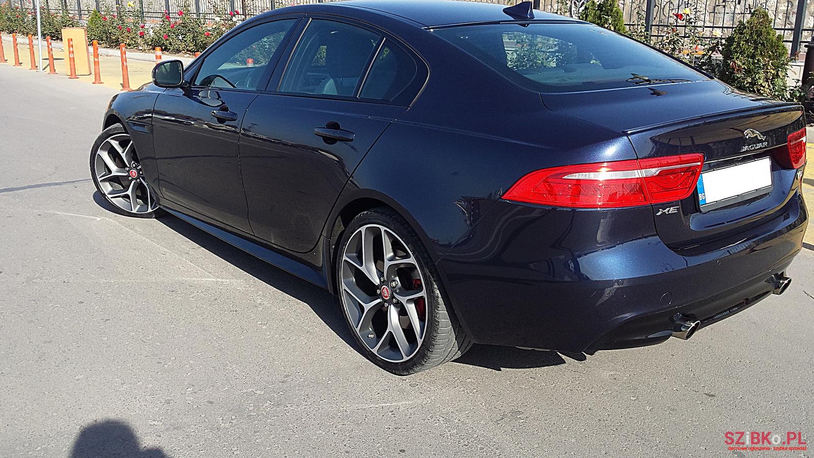 2016' Jaguar X-Type XE photo #3