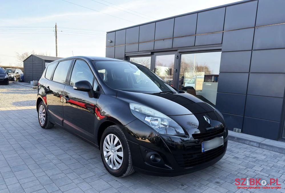 2009' Renault Grand Scenic photo #1