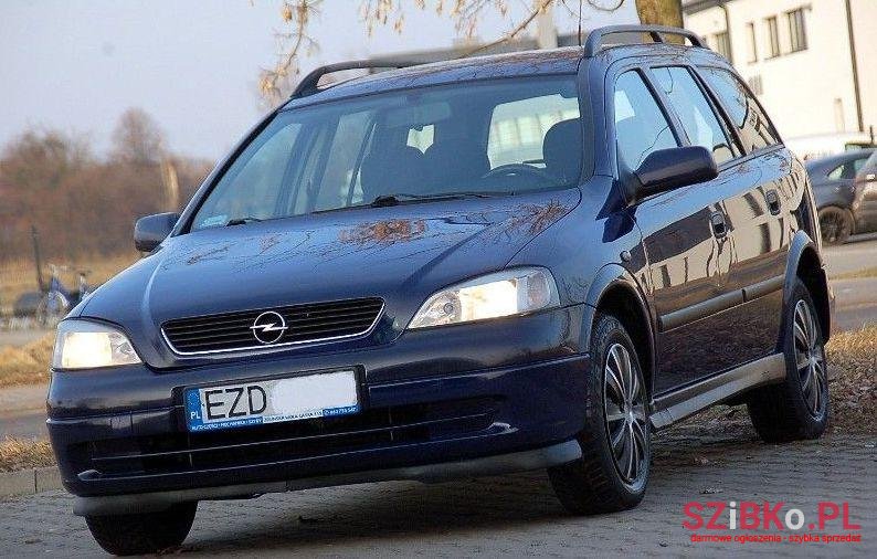 2004' Opel Astra photo #1