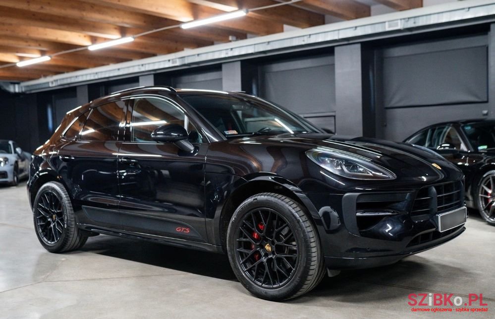 2020' Porsche Macan Gts photo #3