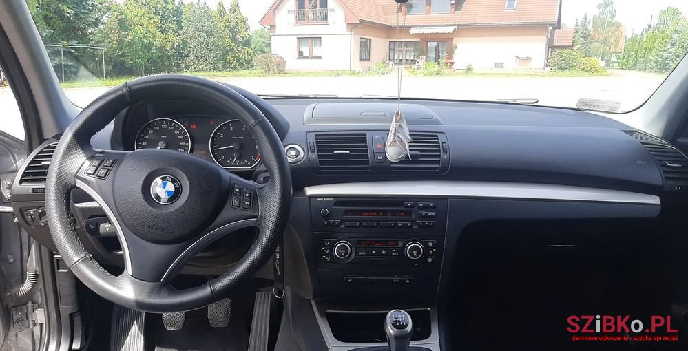 2008' BMW 1 Series photo #5