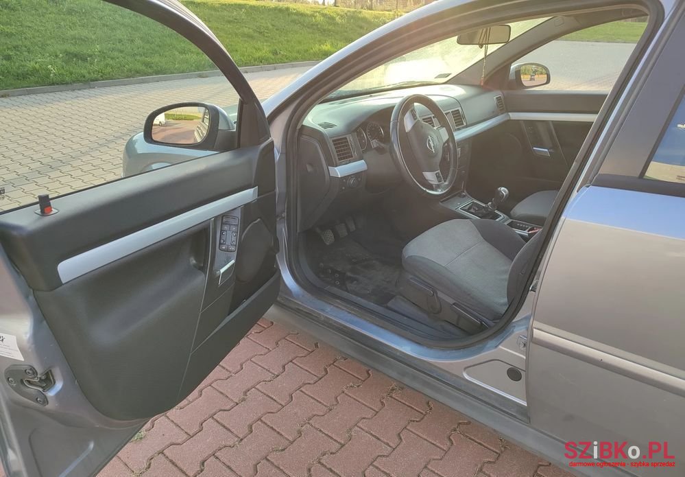 2005' Opel Vectra photo #2