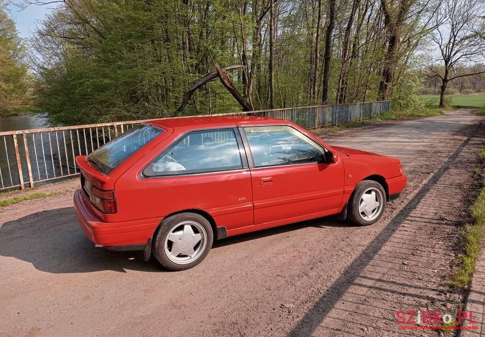 1990' Hyundai Pony photo #3
