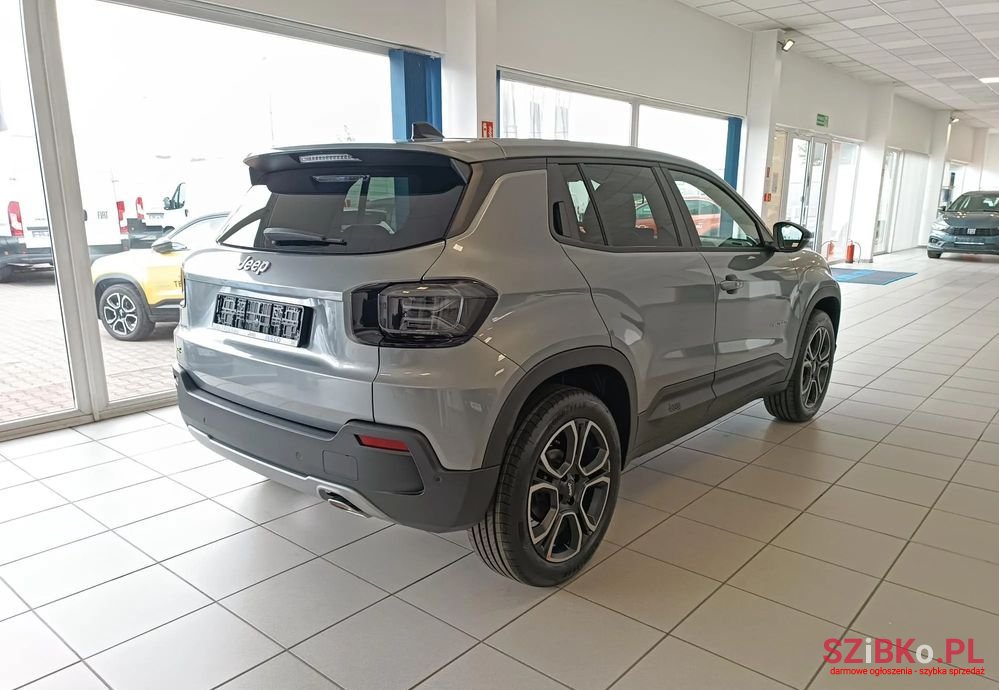 2024' Jeep Avenger photo #3