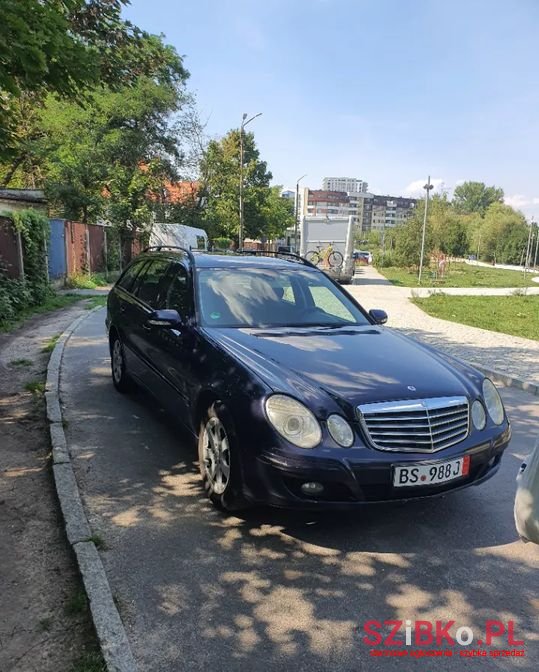 2006' Mercedes-Benz Klasa E photo #2