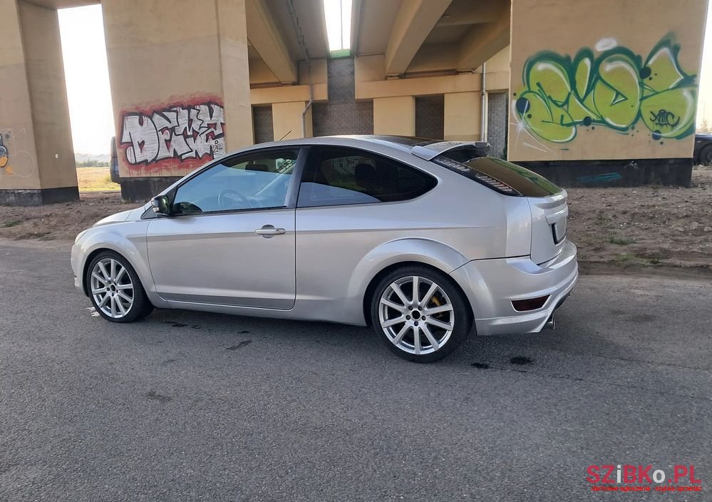 2010' Ford Focus 1.6 16V Sport photo #6