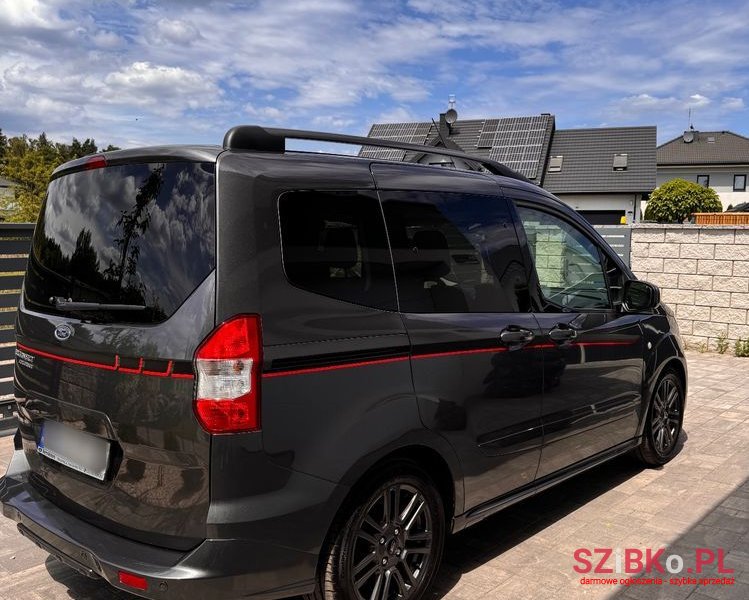 2020' Ford Tourneo Courier 1.5 Tdci Sport photo #3